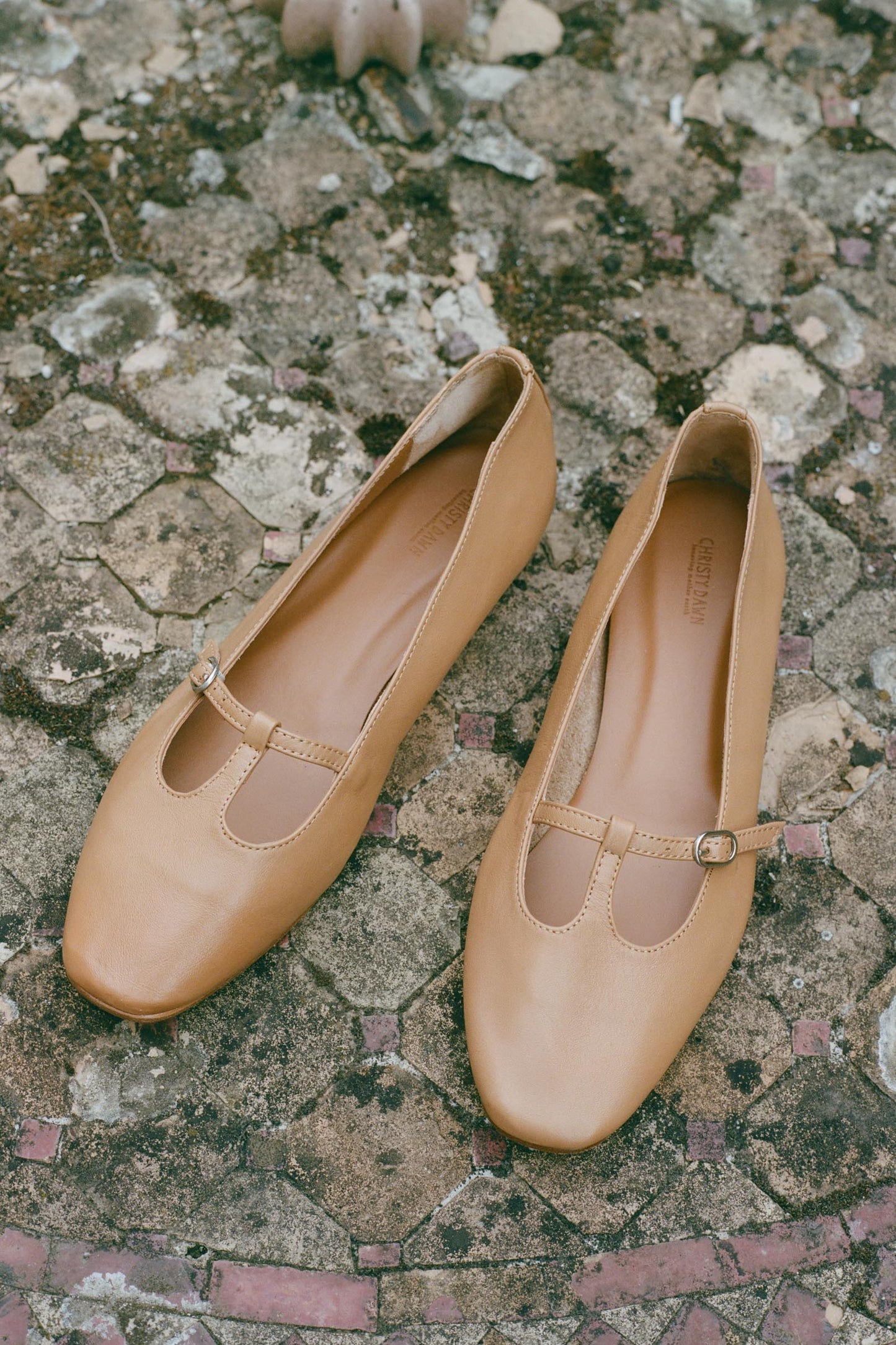 The Ballerina T-Strap | Mandorla