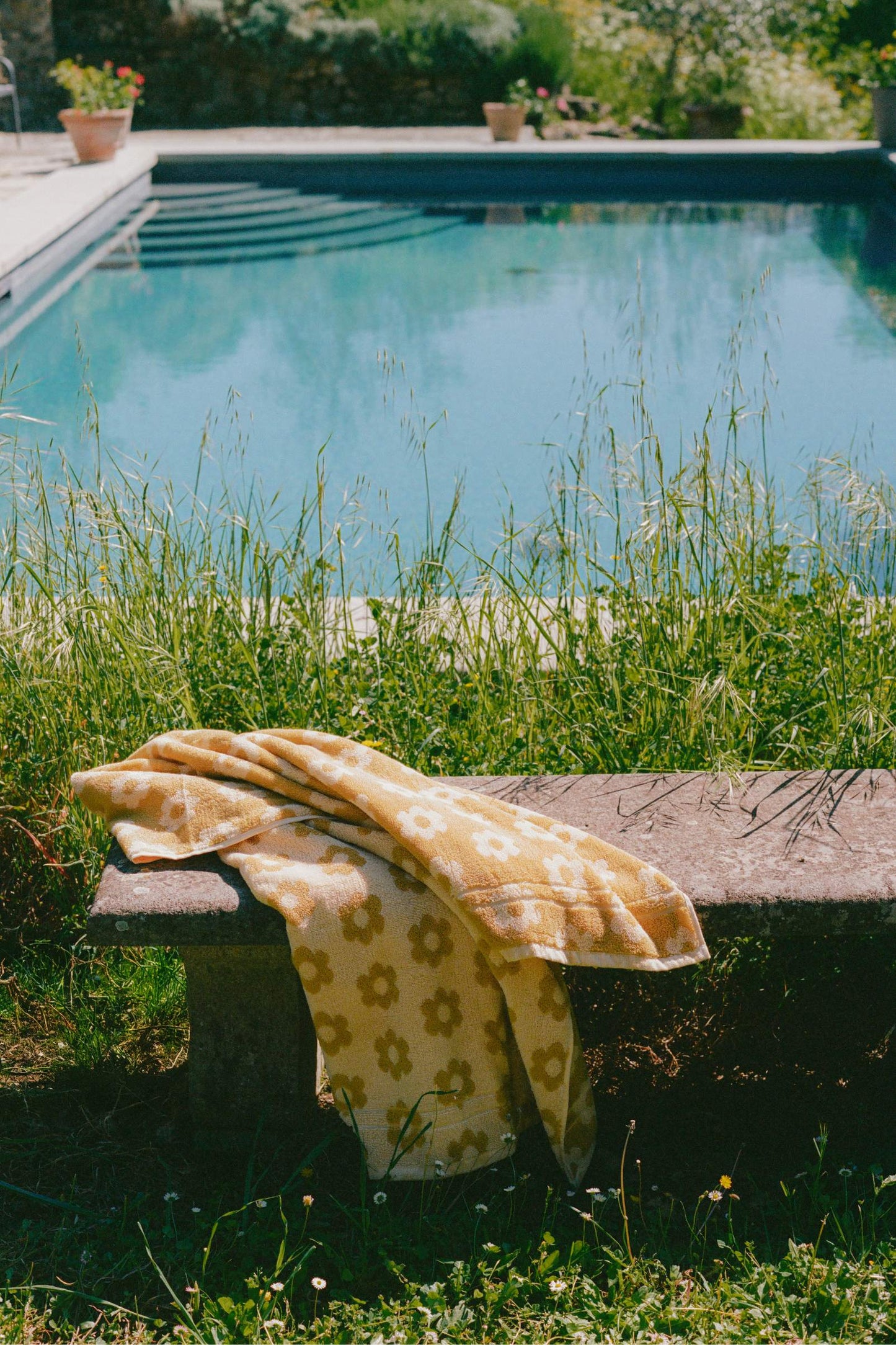 Daisy Beach Towel | Sunshine Daisy
