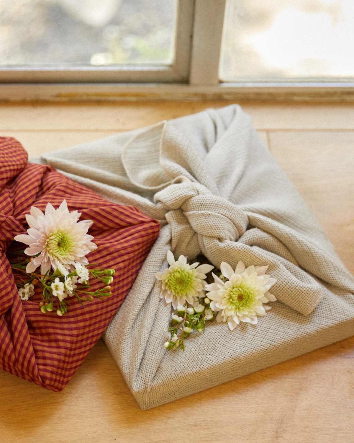 Upcycled Gift Wrapping | Noir Gingham