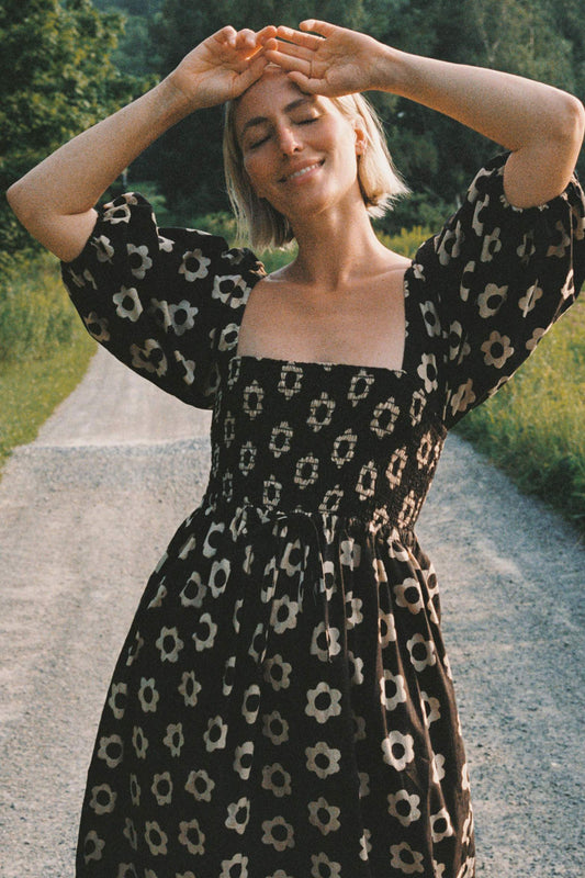 The Katrina Dress | Noir Daisy