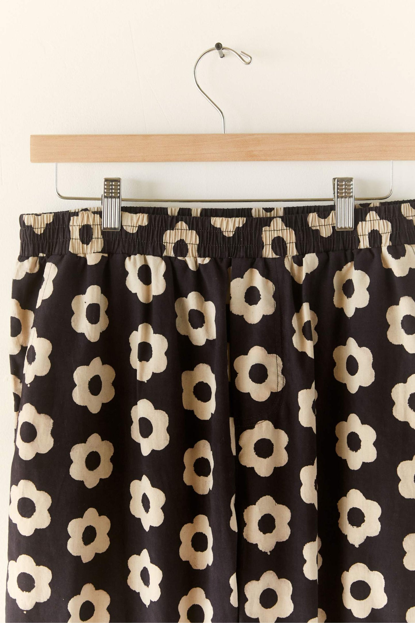 The Nicolas Pant | Noir Daisy